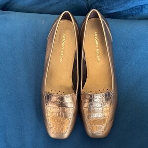 ANTONIO MELANI Metallic Croc-Patterned Flats